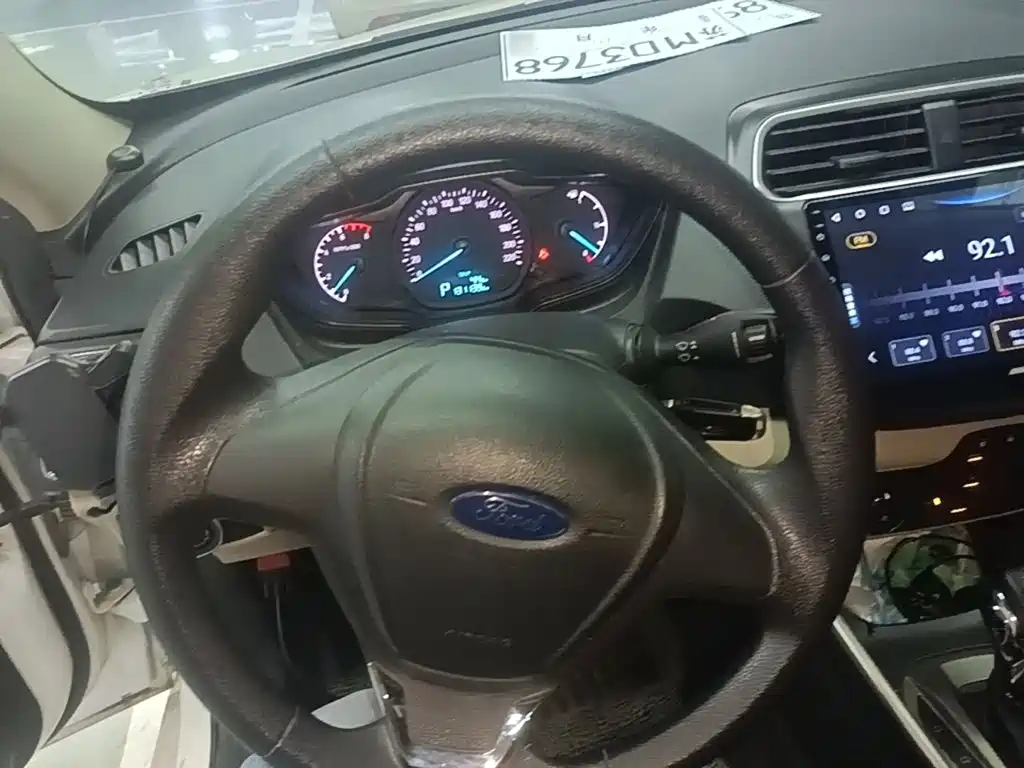 Ford Escort — миниатюра 11