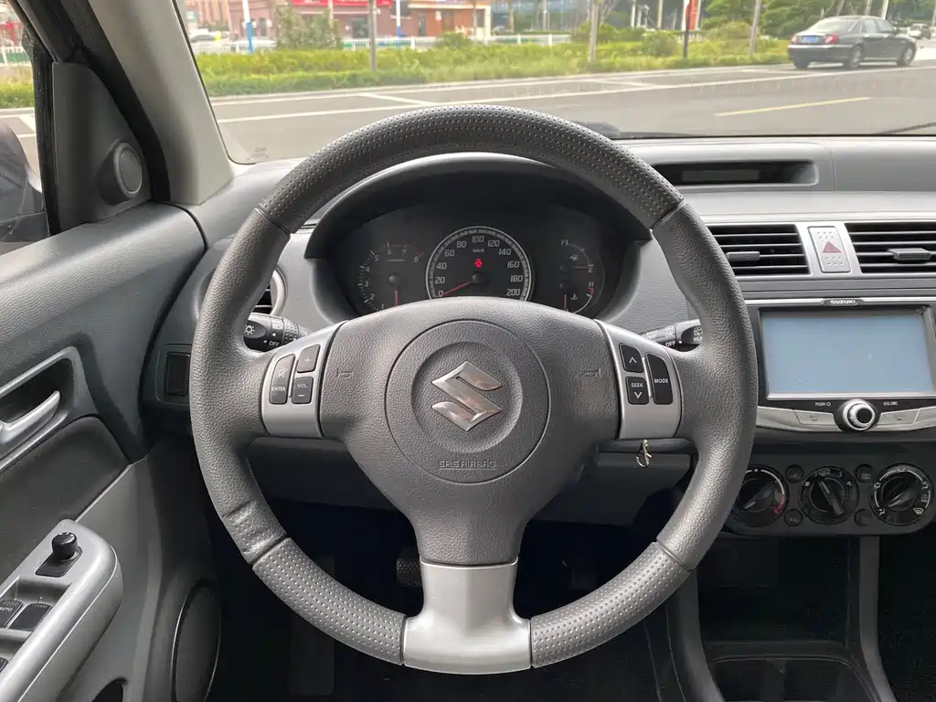 Suzuki Swift — миниатюра 11