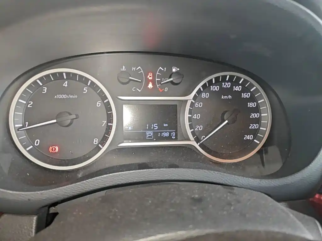 Nissan Bluebird — миниатюра 12