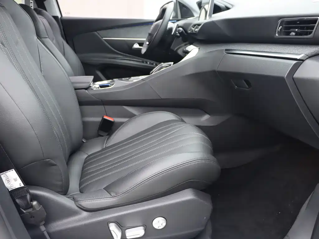 Peugeot 4008 — миниатюра 8