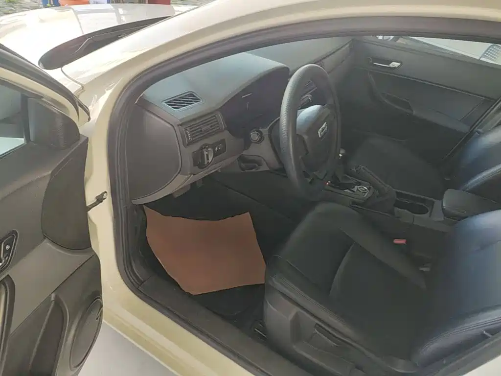 Qoros Qoros 3 — миниатюра 16