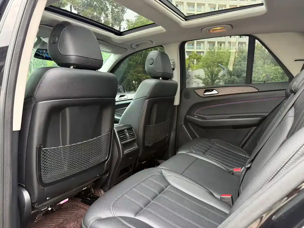 Mercedes-Benz GLE (Import) — миниатюра 8