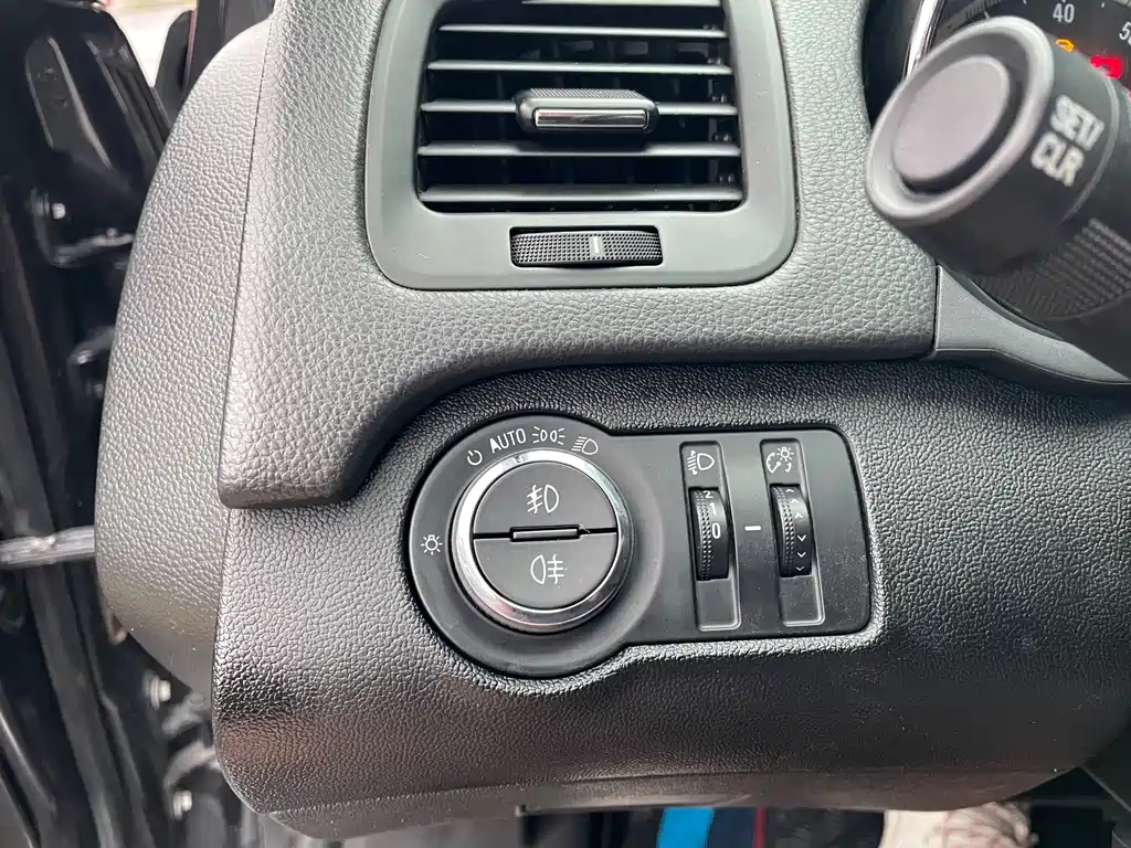 Buick Regal — миниатюра 12