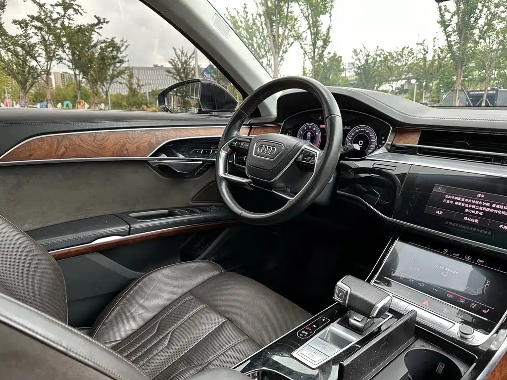 Audi A8 — миниатюра 13