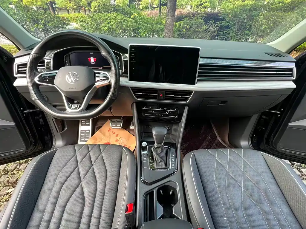 Volkswagen Tiguan L — миниатюра 13