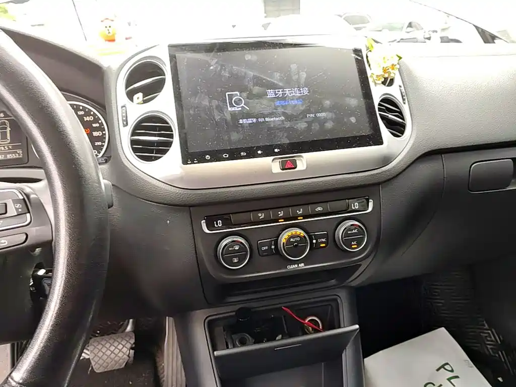 Volkswagen Tiguan — миниатюра 13