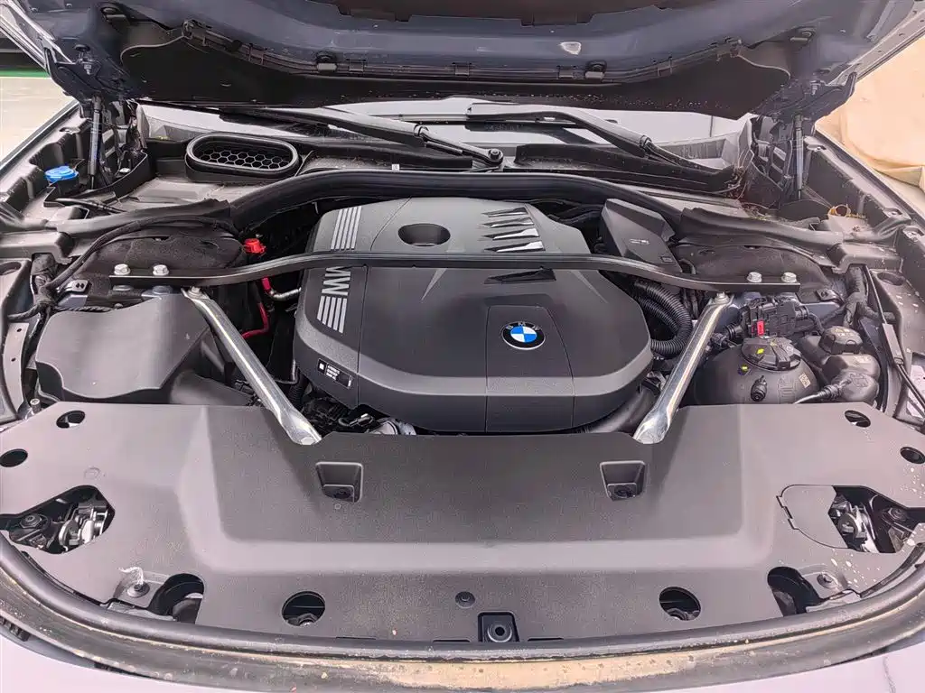 BMW 7 Series — миниатюра 17