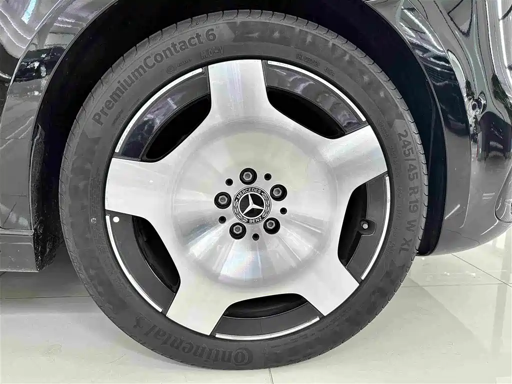Mercedes-Benz V-Class — миниатюра 26
