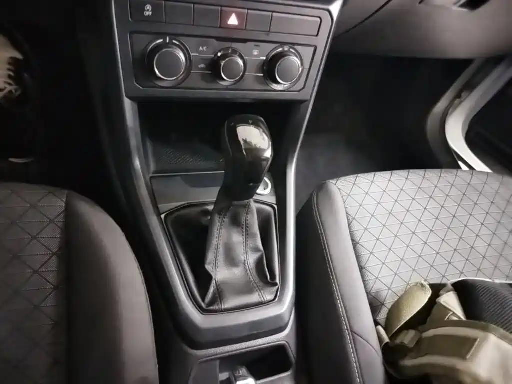 Volkswagen T-Cross — миниатюра 14