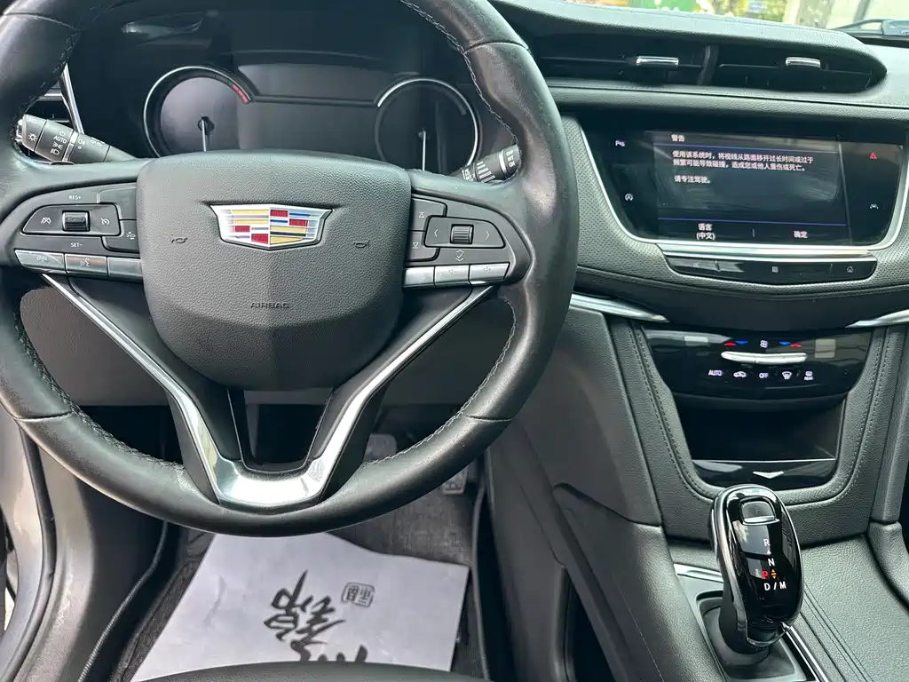 Cadillac XT6 2021 28T мест Luxury