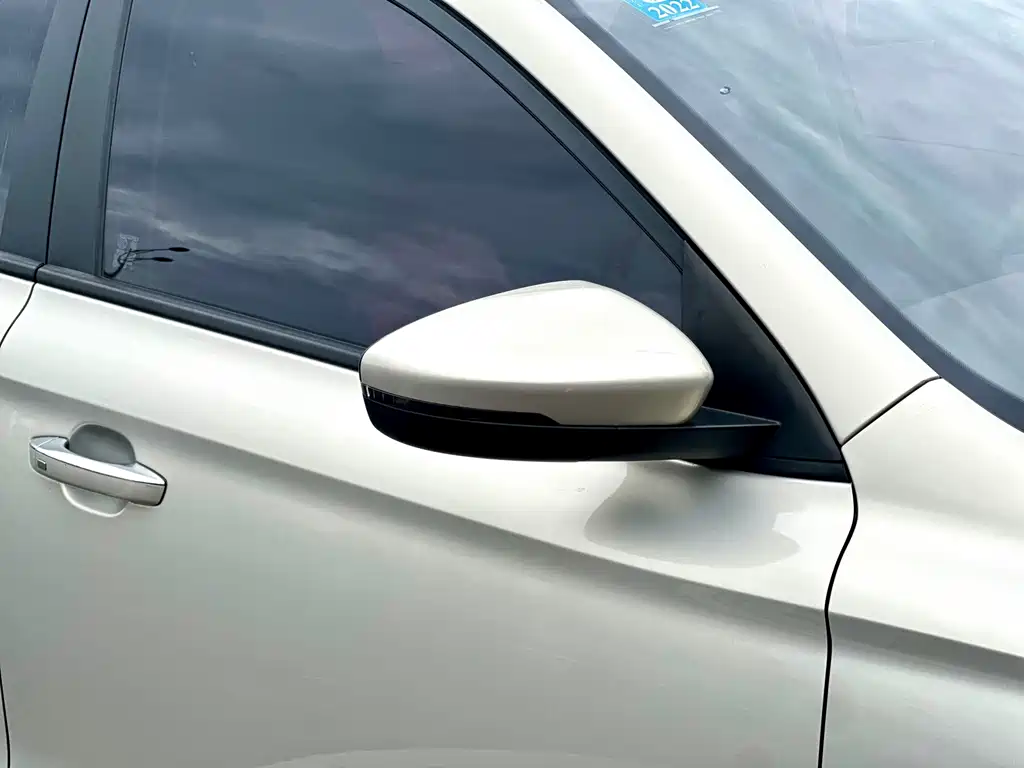 Roewe i5 — миниатюра 17