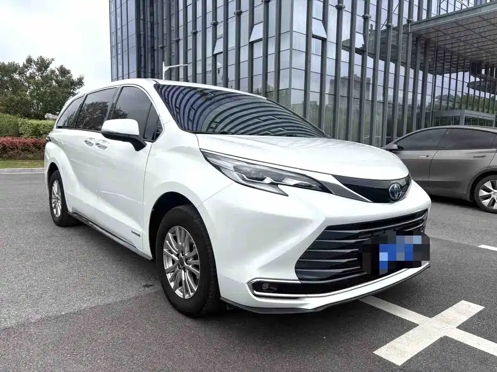 Toyota Sienna 2021 2.5L Luxury