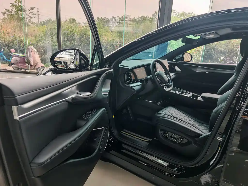 BYD 07 EV 2024 610