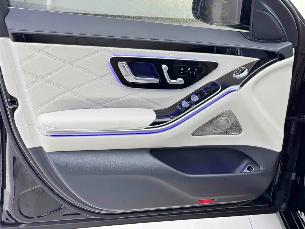 Mercedes-Benz S-Class — миниатюра 8