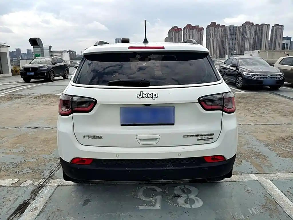 Jeep Compass — миниатюра 6
