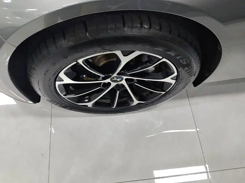 XPeng P7 — миниатюра 23
