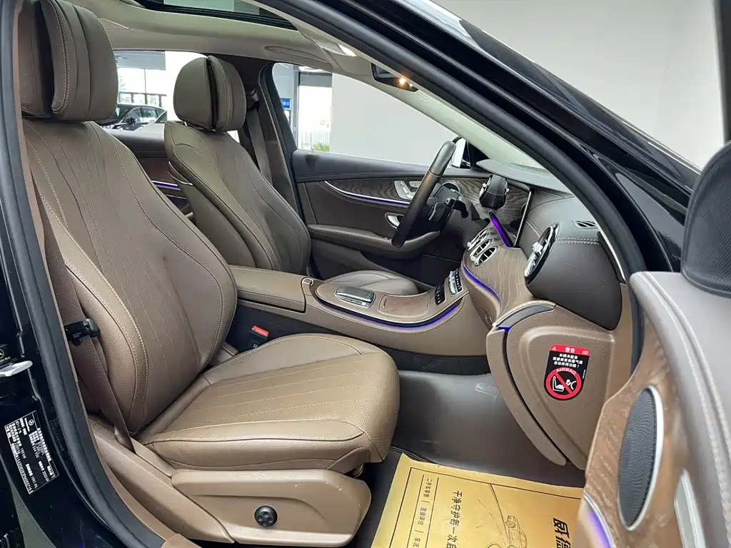 Mercedes-Benz E-Class — миниатюра 17