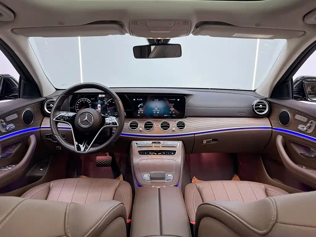 Mercedes-Benz E-Class — миниатюра 19