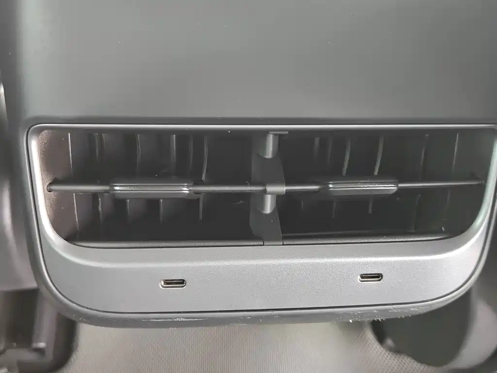 Tesla Model 3 — миниатюра 19