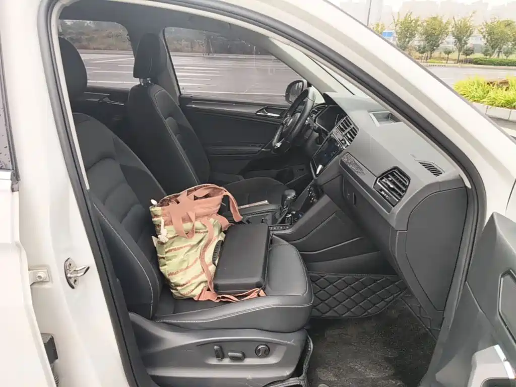 Volkswagen Tiguan L — миниатюра 25