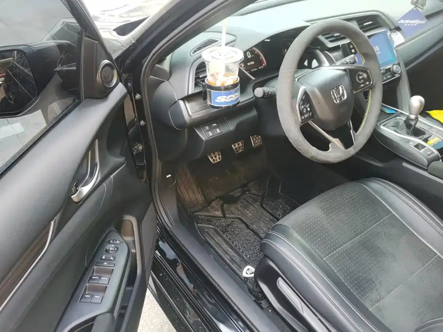 Honda Civic — миниатюра 9