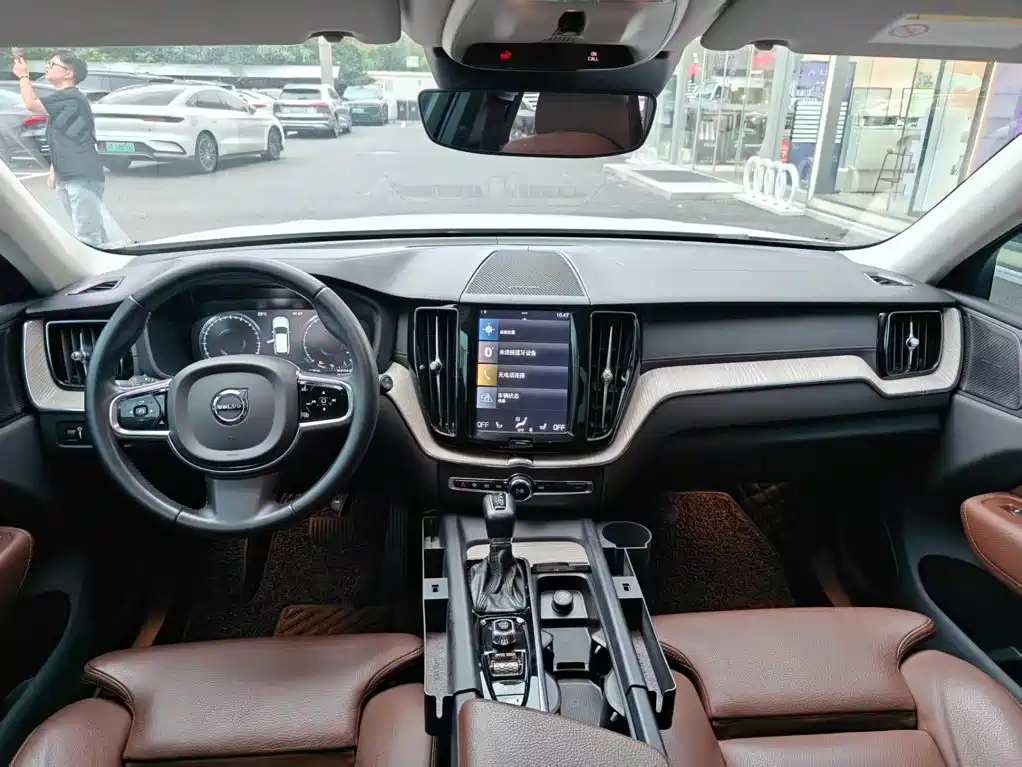 Volvo XC60 — миниатюра 16