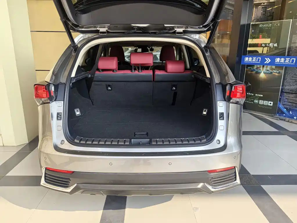 Lexus NX — миниатюра 7