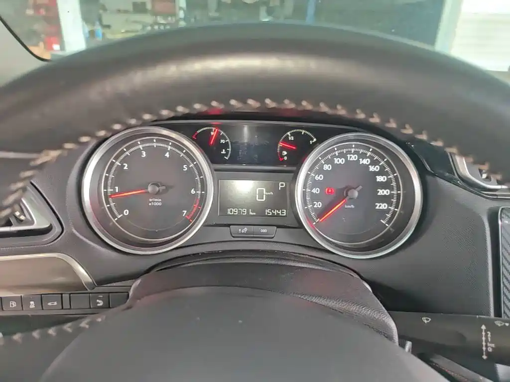 Peugeot 408 — миниатюра 12