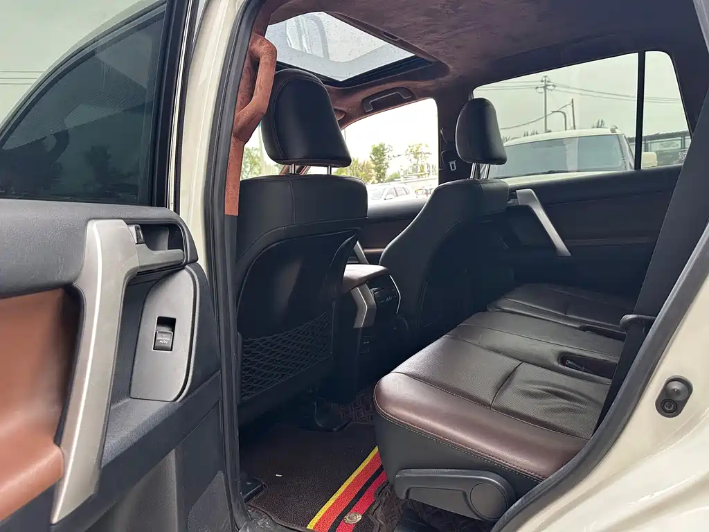 Toyota Prado (Import) — миниатюра 6