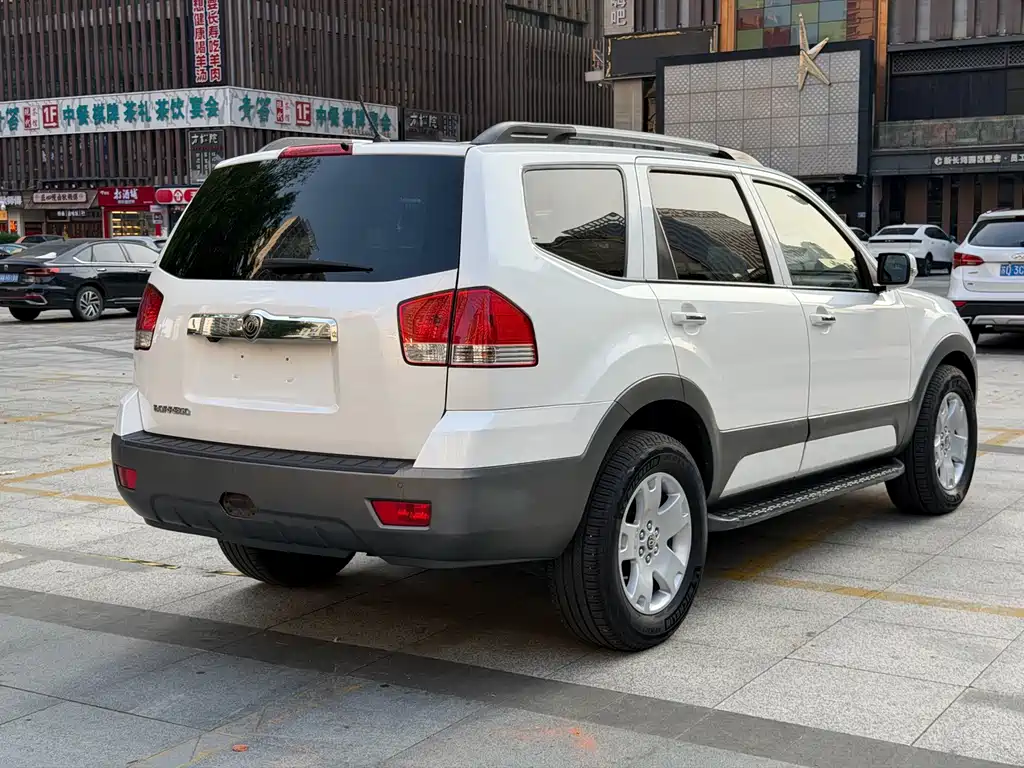 Kia Borrego — миниатюра 4