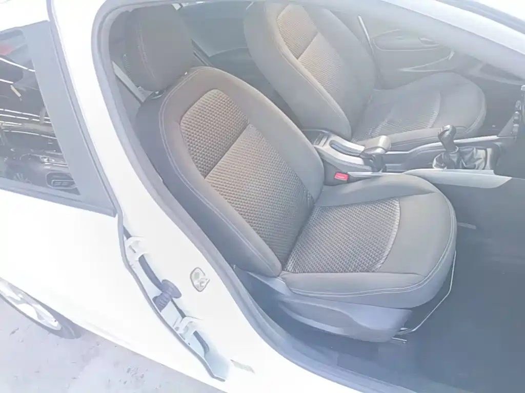 Citroen Elysee — миниатюра 25