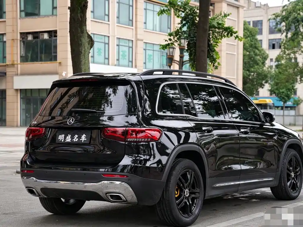 Mercedes-Benz GLB — миниатюра 17