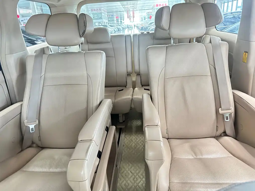 Toyota Alphard 2011 2.4L Luxury