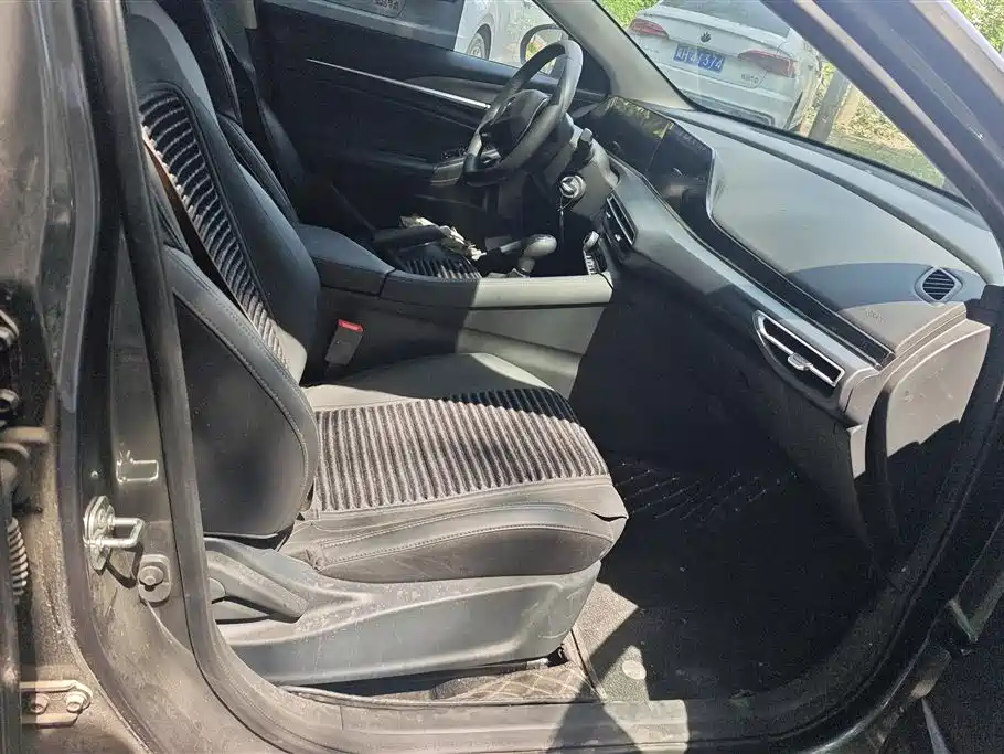 Changan Eado 2025 PLUS 1.5L MT Luxury