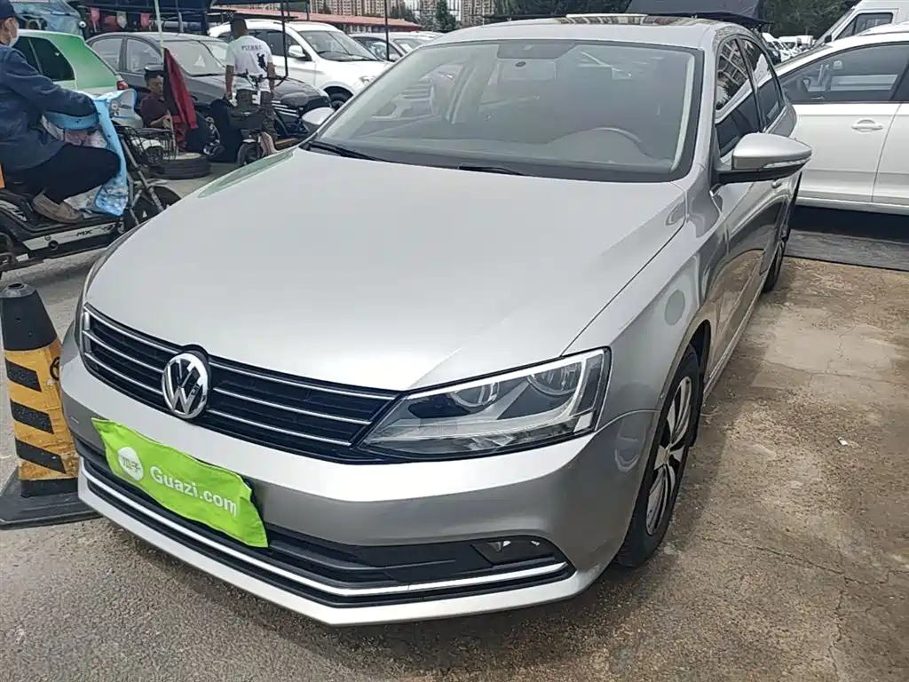 Volkswagen Sagitar 2017