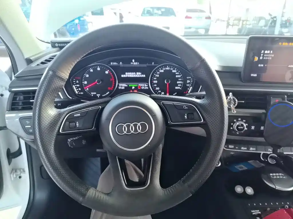 Audi A4L — миниатюра 11