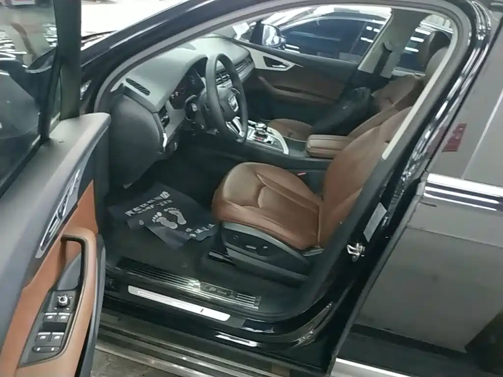Audi Q7 — миниатюра 15
