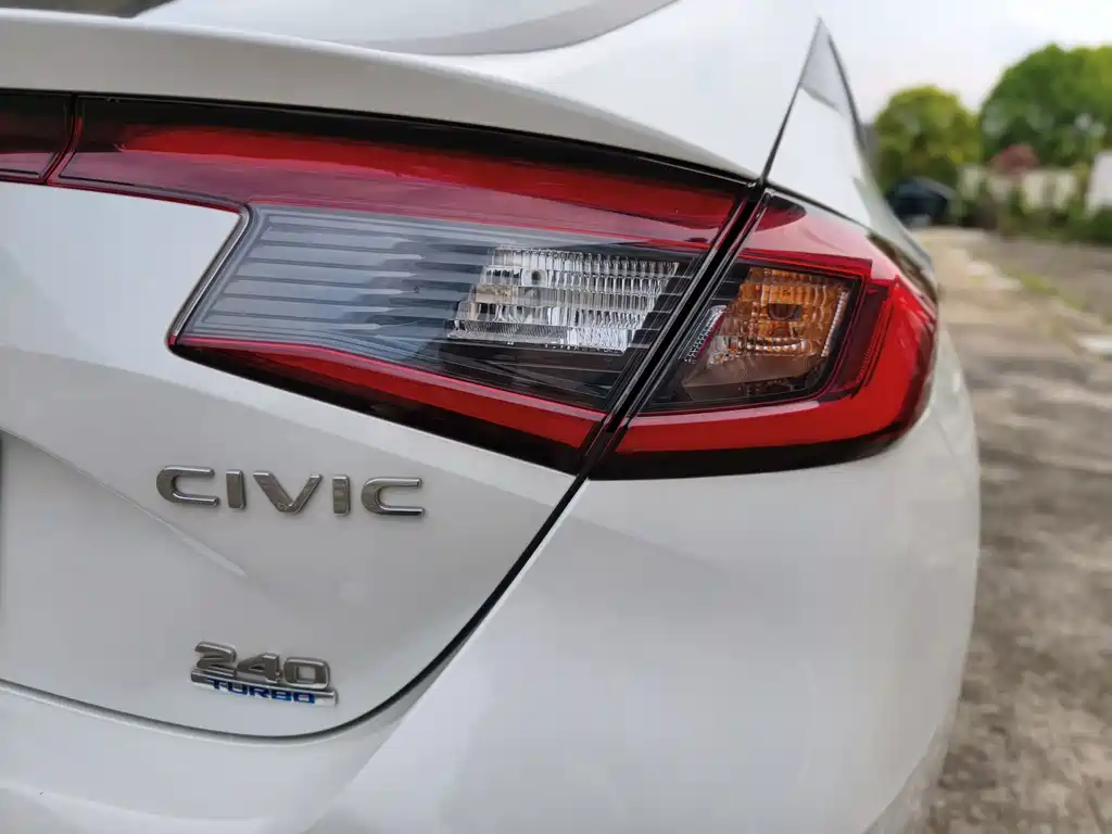 Honda Civic — миниатюра 18