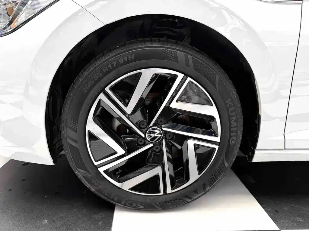 Volkswagen Sagitar — миниатюра 4