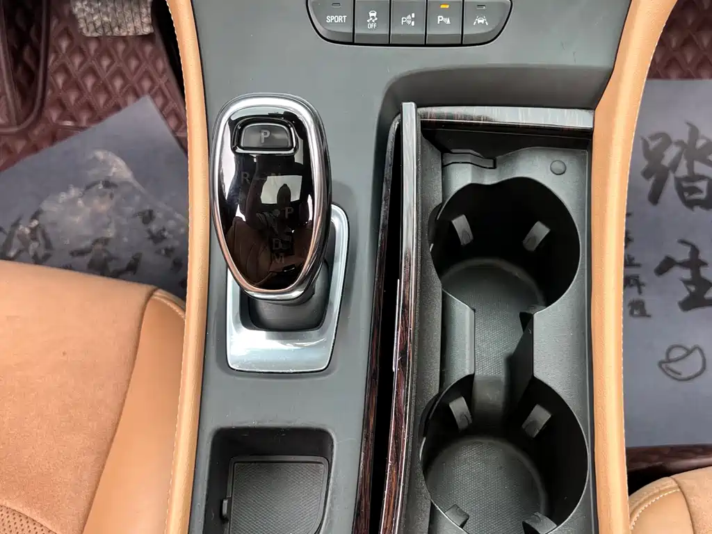Buick LaCrosse — миниатюра 18