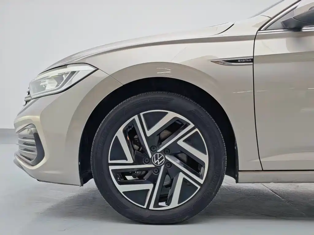 Volkswagen Sagitar — миниатюра 7