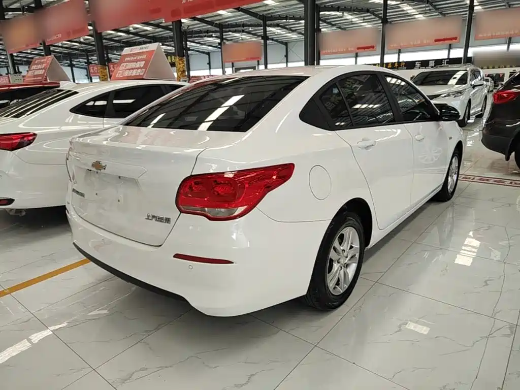 Chevrolet Cavalier — миниатюра 7