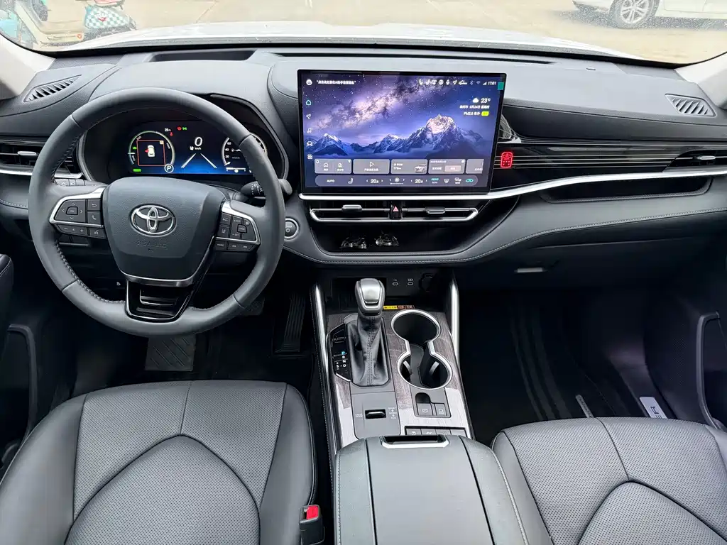 Toyota Highlander — миниатюра 9