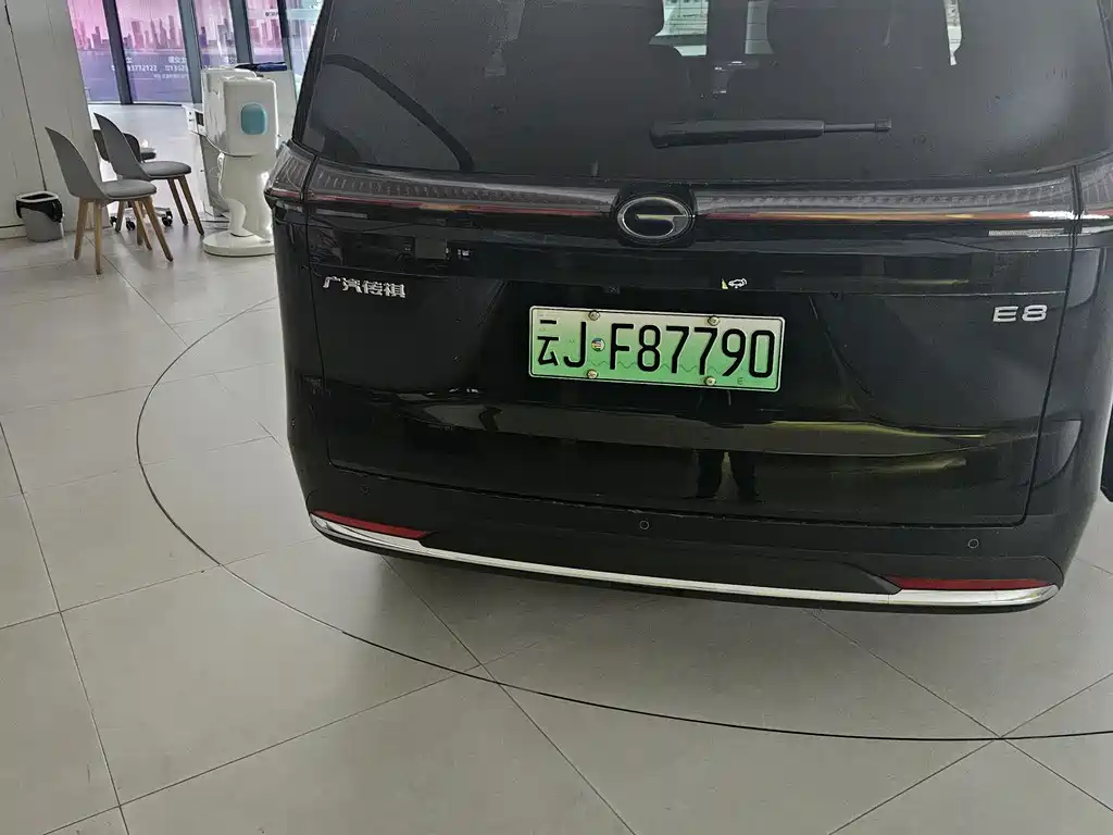 GAC Motor Trumpchi E8 PHEV — миниатюра 7