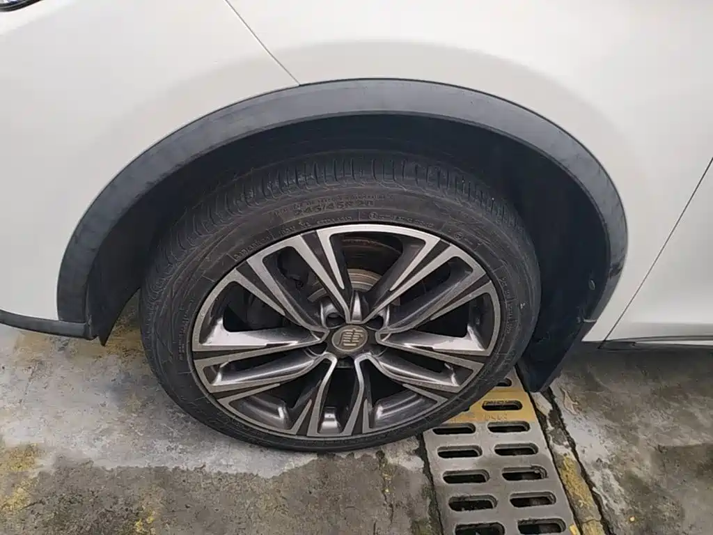 BYD Tang — миниатюра 23