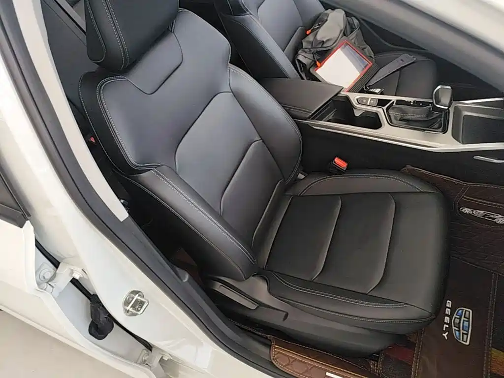 Geely Emgrand — миниатюра 25