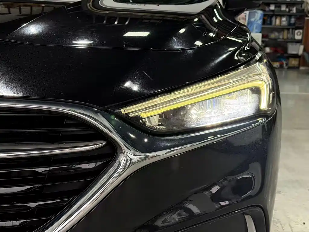 Buick LaCrosse — миниатюра 3