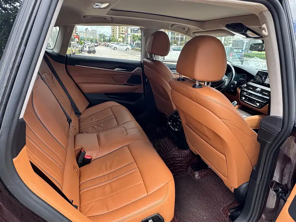 BMW 6 Series GT — миниатюра 7