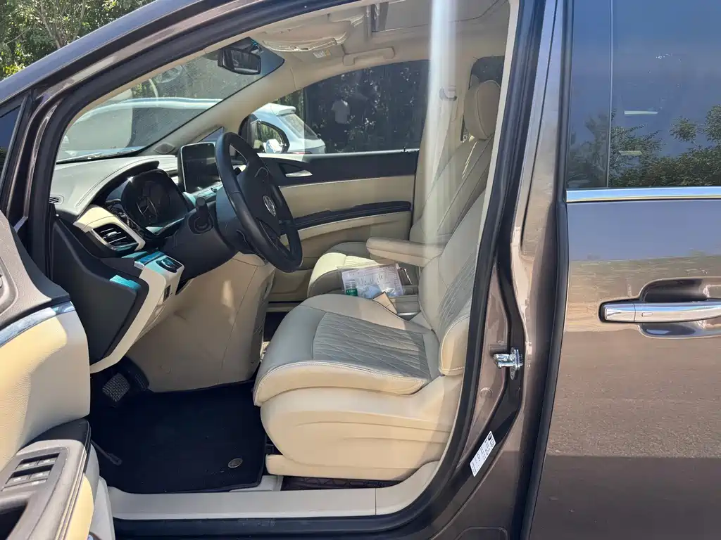 Buick GL8 2023 652T Luxury