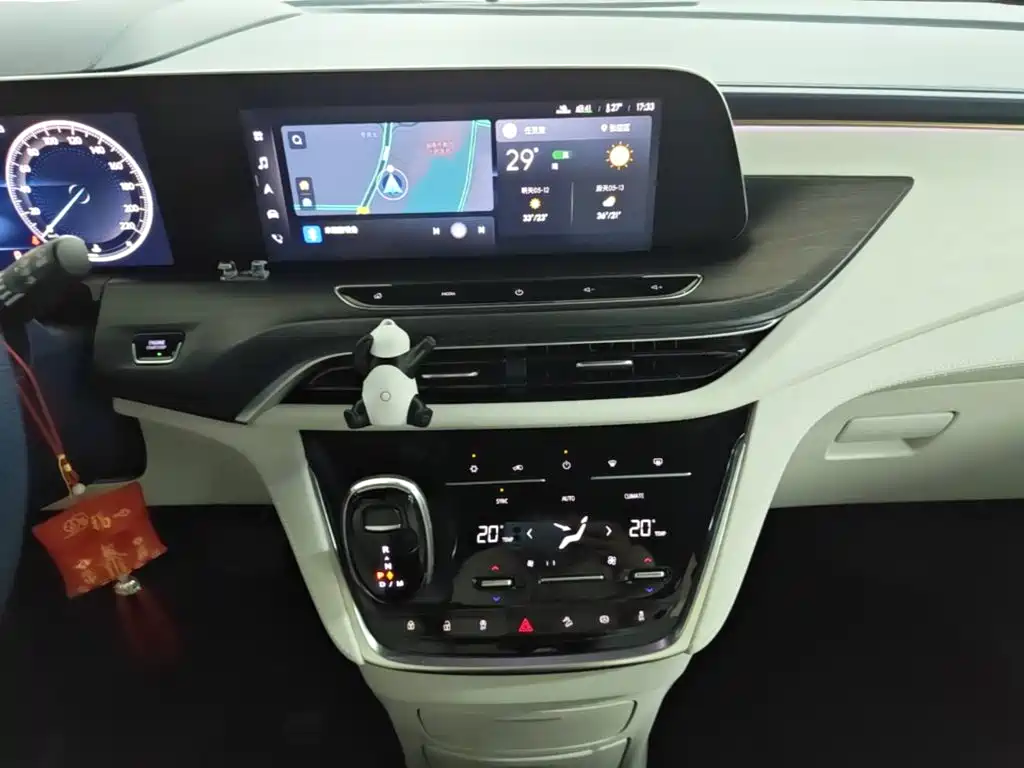 Buick GL8 2022 Avenir мест